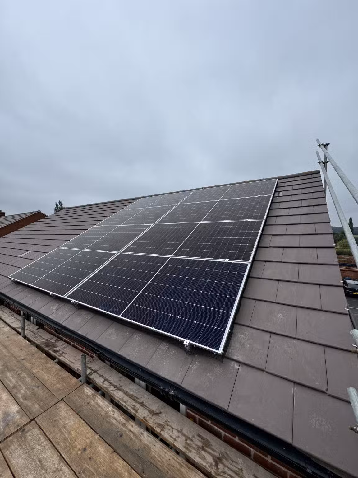Off-Grid vs On-Grid Solar Systems