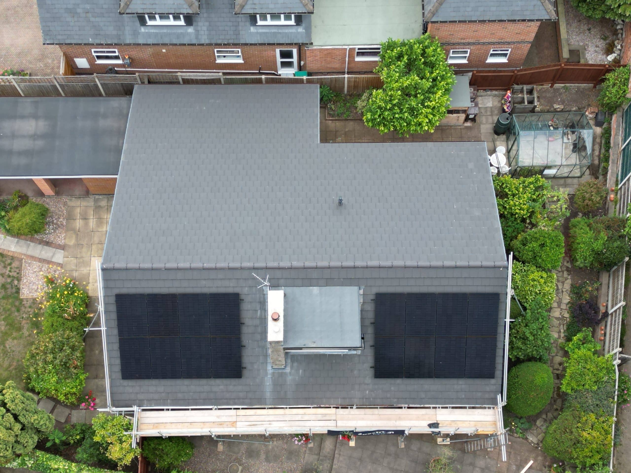 Solar inverter with WiFi monitoring system integrated into smart home energy management setup